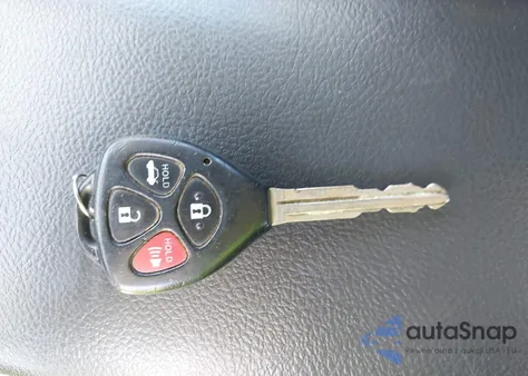 2010 Toyota Corolla S z USA, uszkodzony, nr VIN 2T1BU4EEXAC470133